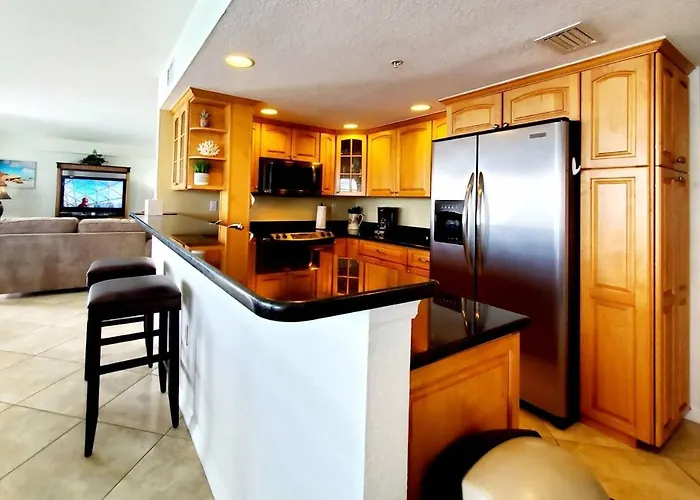 601 Dockside Penthouse Hotel *